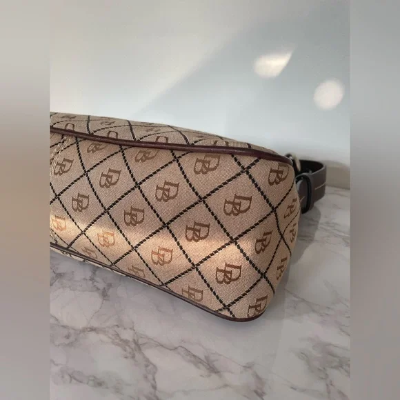 Dooney & Bourke Y2K Signature Shoulder Bag - Picture 10 of 16